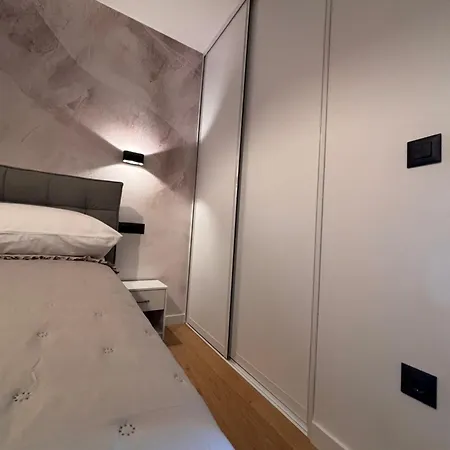 Karmen Luxury Borik Zára