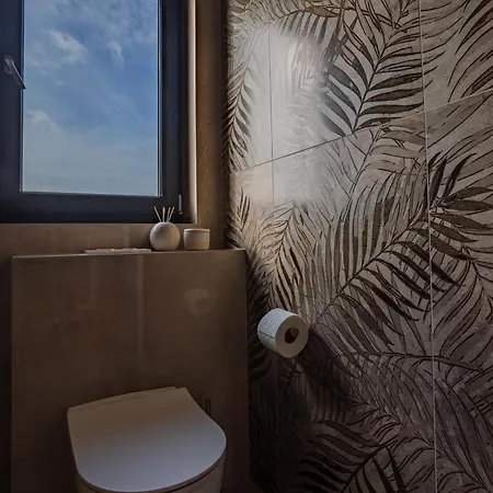 Karmen Luxury Borik *